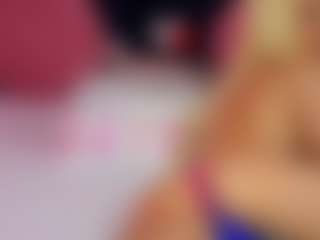 Ragazzabellaa's Live Sex Cam Show