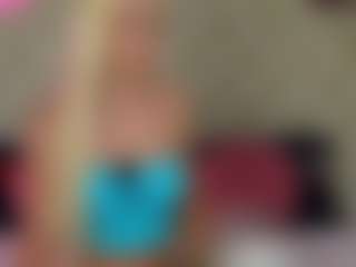 Live cam show with Ragazzabellaa - Drinking on Camsoda