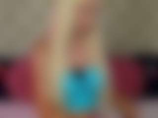 Live cam show with Ragazzabellaa - Blonde Hair on Camversity