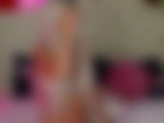 Live cam show with Ragazzabellaa - Blowjob on Dolls Live