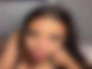 Live cam show with Yasmin Sonya - Blowjob on Gym Cam Girls
