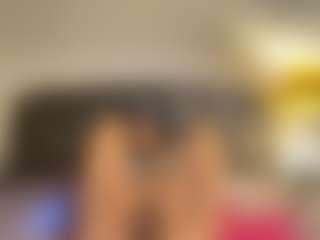 Live cam show with Yasmin Sonya - Petite on Porn Luv