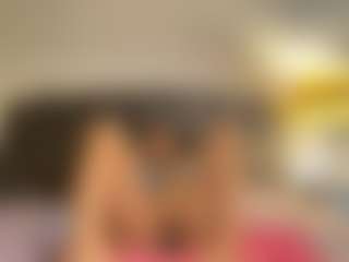 Live cam show with Yasmin Sonya - Ass Bouncing on intimatelivegirls.com