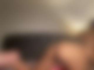 Live cam show with Yasmin Sonya - Brown Eyes on CamSextacy