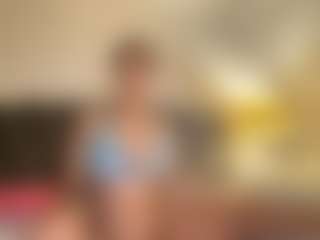 Live cam show with Yasmin Sonya - Erotic Dance on xDating