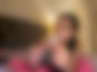 Live cam show with Yasmin Sonya - Tease Brown Hair on SmokeAndPoke