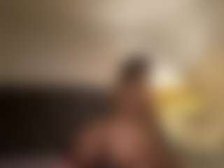 Live cam show with Yasmin Sonya - Dildo Brown Hair on TottyGirls