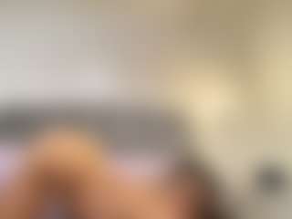 Live cam show with Yasmin Sonya - Petite Toys on Dolls Live