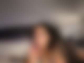 Live cam show with Yasmin Sonya - Striptease Latina on testsause.com