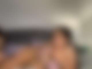 Live cam show with Yasmin Sonya - Spank on Camsoda