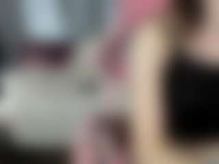 Live cam show with SummerL1la - Facial Piercings on AdultVida.com