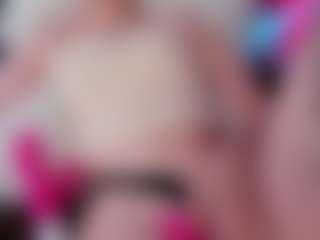 Live cam show with SummerL1la - Cute on SpankPalCams