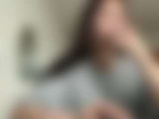 Live cam show with YenBedaw - Granny on AdultVida.com