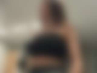 AdelaKrzesinski's Live Sex Cam Show