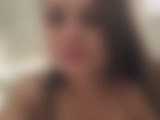 AdelaKrzesinski's Live Sex Cam Show