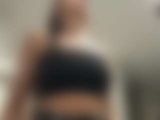 AdelaKrzesinski's Live Sex Cam Show