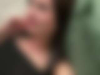 Live cam show with AdelaKrzesinski - Athletic on CamwithHer