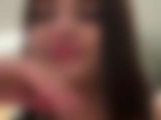 AdelaKrzesinski's Live Sex Cam Show