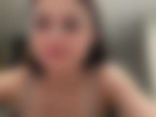 AdelaKrzesinski's Live Sex Cam Show