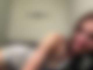 AdelaKrzesinski's Live Sex Cam Show