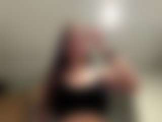 AdelaKrzesinski's Live Sex Cam Show
