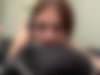 AdelaKrzesinski's Live Sex Cam Show
