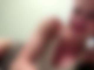 AdelaKrzesinski's Live Sex Cam Show