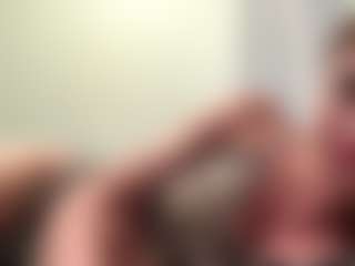 Live cam show with AdelaKrzesinski - Athletic on Camiplay Live