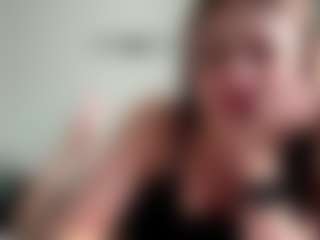 AdelaKrzesinski's Live Sex Cam Show