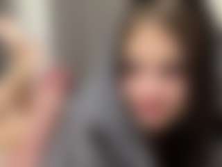 Live cam show with AdelaKrzesinski - Solo on sexylive.show