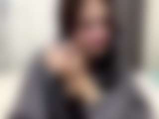Live cam show with AdelaKrzesinski - Public on AdultVida.com