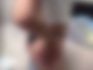 AdelaKrzesinski's Live Sex Cam Show