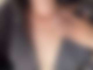 Live cam show with AdelaKrzesinski - Sexy on sexylive.show