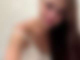 Live cam show with AdelaKrzesinski - Hairy Pussy on sexylivex.com