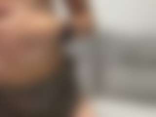 Live cam show with AdelaKrzesinski - Shaved Pussy on Camsoda