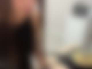 Live cam show with AdelaKrzesinski - Solo on Camsoda