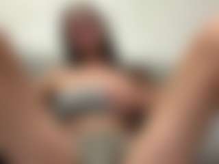 Live cam show with AdelaKrzesinski - Latina on TeamSkeetLive