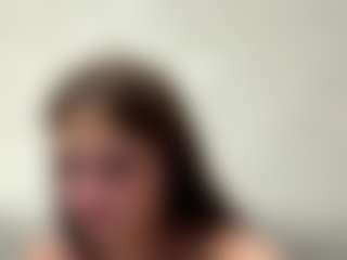 Live cam show with AdelaKrzesinski - Athletic BBW on StripNow