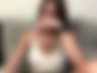 Live cam show with AdelaKrzesinski - Solo on CamwithHer