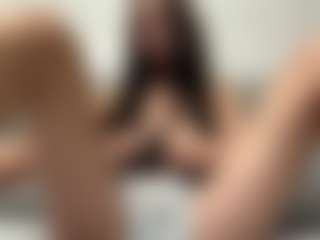 Live cam show with AdelaKrzesinski - Athletic on fuck-show.com