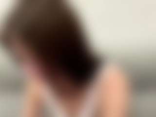AdelaKrzesinski's Live Sex Cam Show