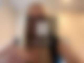 AdrienneHafenbrack's Live Sex Cam Show