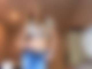 AdrienneHafenbrack's Live Sex Cam Show