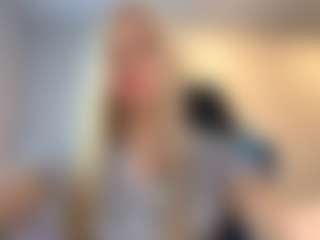 AdrienneHafenbrack's Live Sex Cam Show