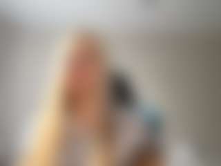 AdrienneHafenbrack's Live Sex Cam Show