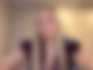 Live cam show with AdrienneHafenbrack - Petite on justonemore.cc