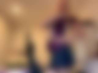 AdrienneHafenbrack's Live Sex Cam Show
