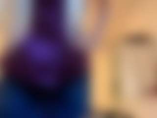 AdrienneHafenbrack's Live Sex Cam Show