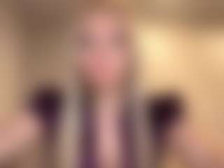 AdrienneHafenbrack's Live Sex Cam Show