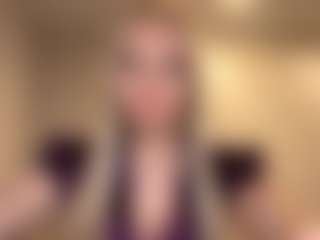 AdrienneHafenbrack's Live Sex Cam Show